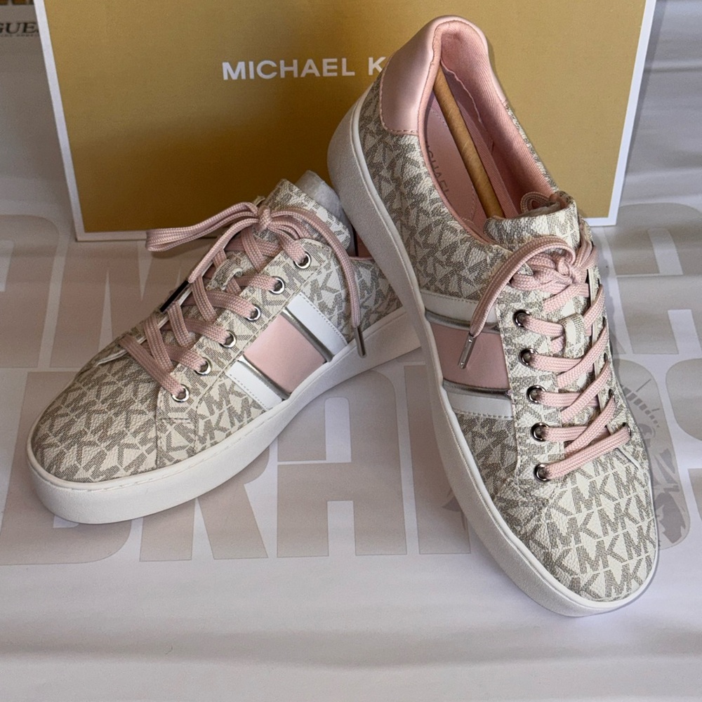 Michael Kors Poppy Lace Up Sneakers With Box